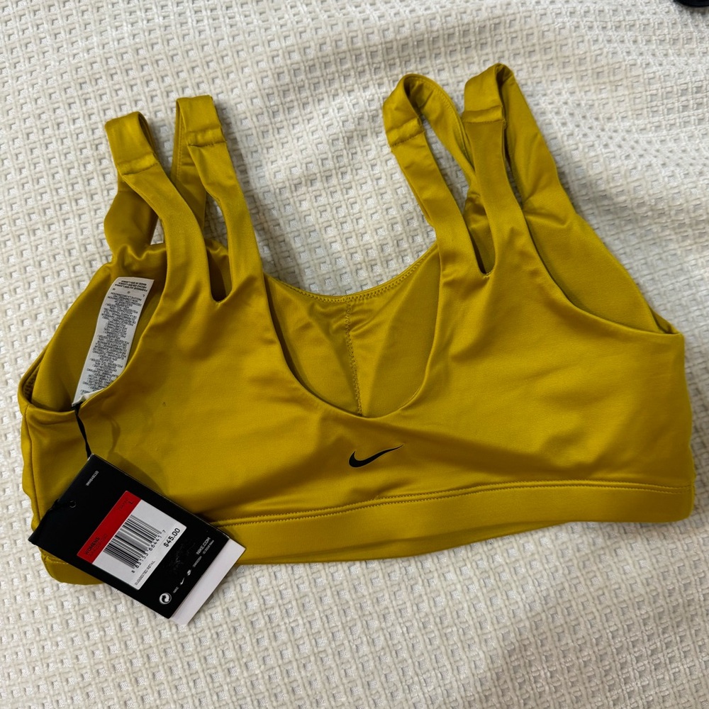 NWT Nike light support sports bra - Picture 3 of 5